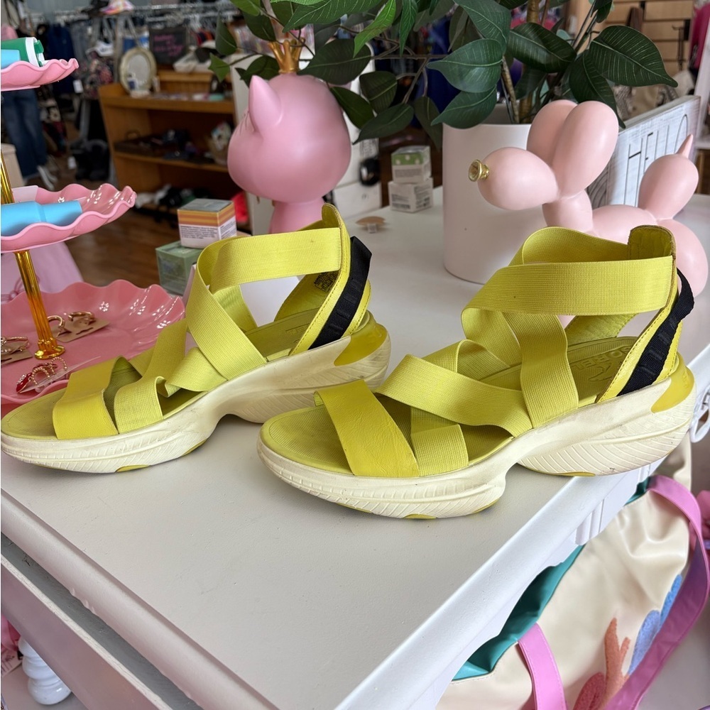 Sorel Neon Green Bandage Strappy Sandal Size 8.5 - Picture 2 of 9